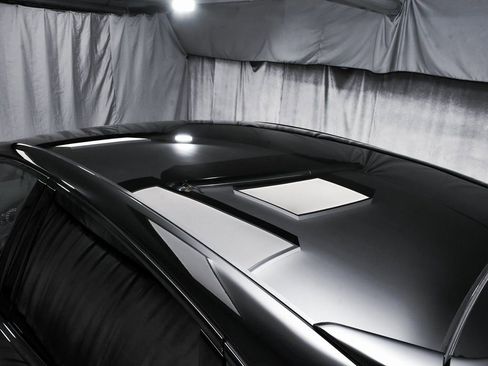 Used 2022 Porsche Cayenne Platinum Edition image 80