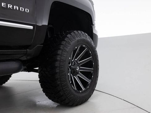 Used 2017 Chevrolet Silverado 1500 LTZ Z71 w/ LTZ Plus Package image 18