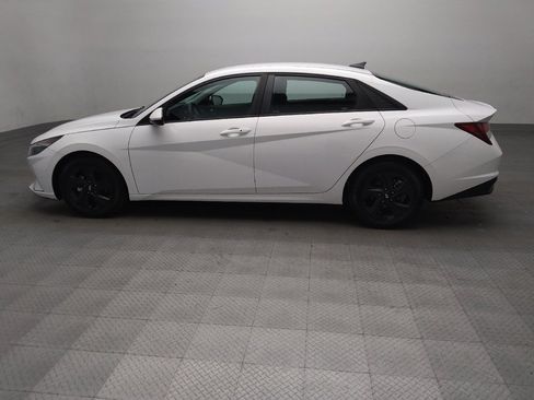 Used 2023 Hyundai Elantra SEL FWD image 3