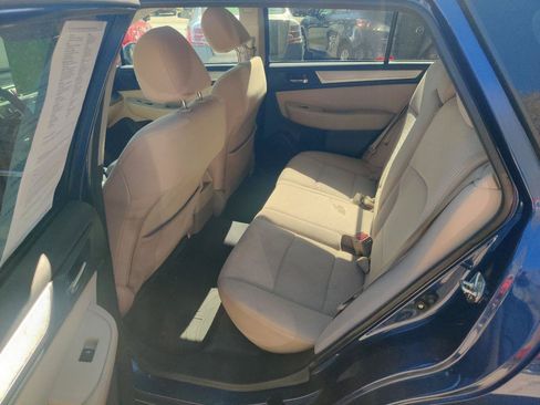 Used 2017 Subaru Outback 2.5i Premium AWD/4WD image 12
