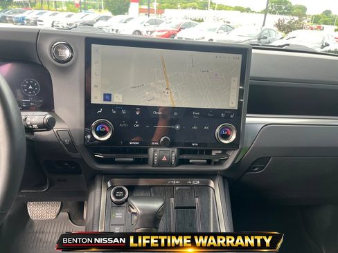 Used 2025 Lexus GX 550 w/ Accessory Package (2T) AWD/4WD image 17