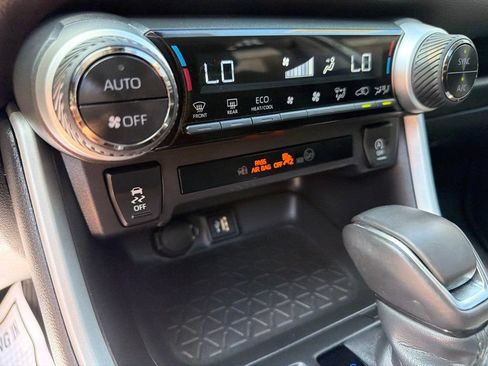 Used 2025 Toyota RAV4 XLE Premium FWD image 26