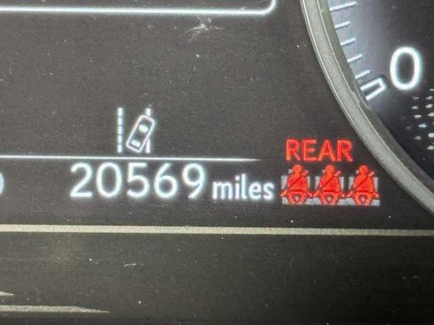 Used 2024 Lexus ES 350 w/ Premium Package FWD image 2
