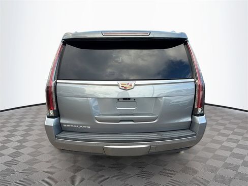 Used 2019 Cadillac Escalade ESV Platinum image 6