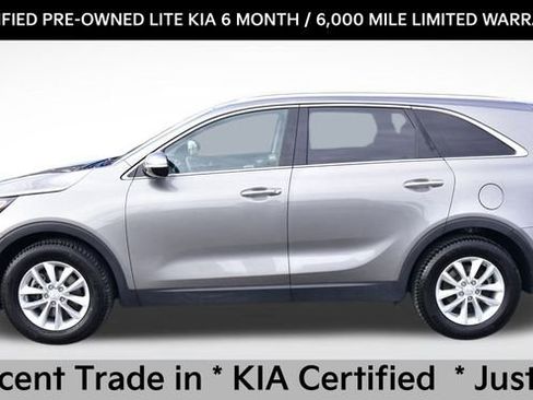 Certified 2018 Kia Sorento LX w/ LX V6 Convenience Package image 2