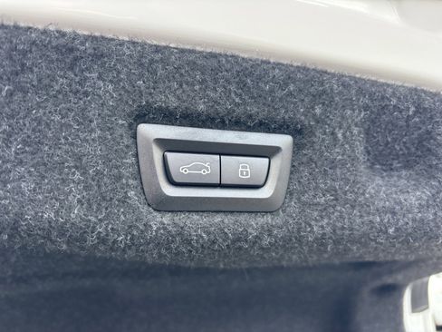 Used 2025 BMW 530i xDrive image 23