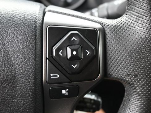 Used 2022 Toyota Tacoma SR5 w/ Technology Package RWD image 18