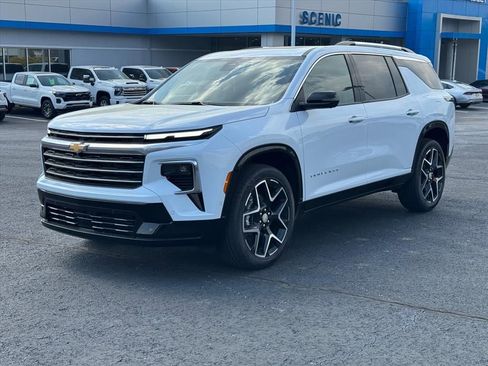 New 2026 Chevrolet Traverse High Country FWD image 6
