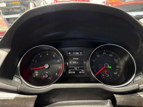Used 2018 Volkswagen Passat 2.0T SE FWD image 16