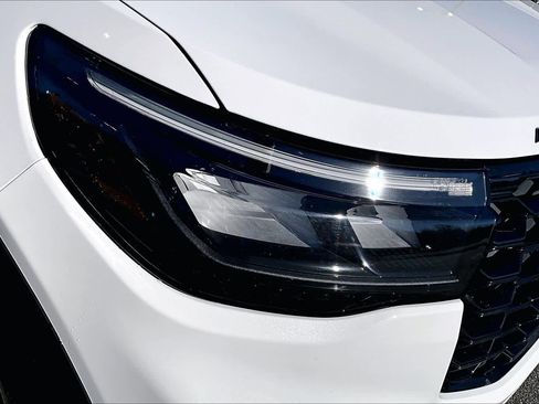 Used 2025 Ford Explorer ST-Line image 26