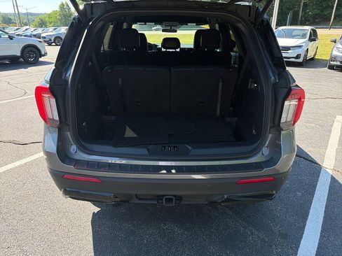 Used 2025 Ford Explorer ST-Line w/ ST-Line Street Pack AWD/4WD image 21