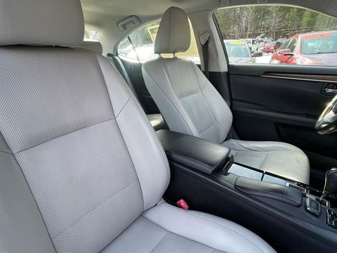 Used 2015 Lexus ES 350 w/ Luxury Package image 28