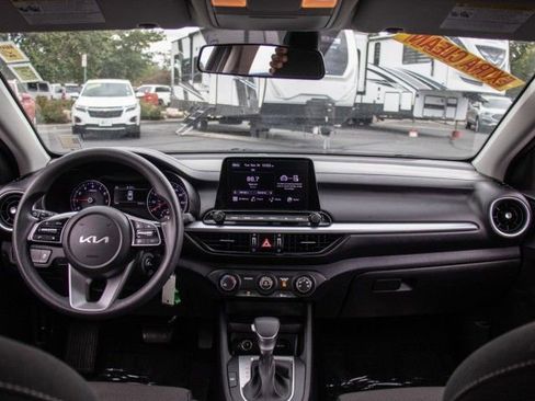 Used 2023 Kia Forte LXS FWD image 15