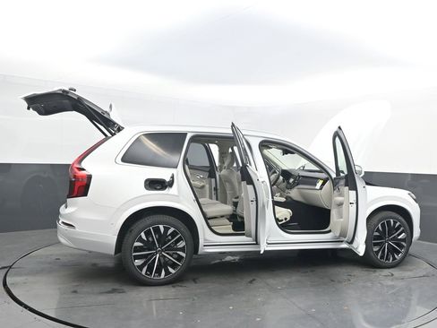 New 2026 Volvo XC90 B6 Ultra w/ Protection Package Premier image 31