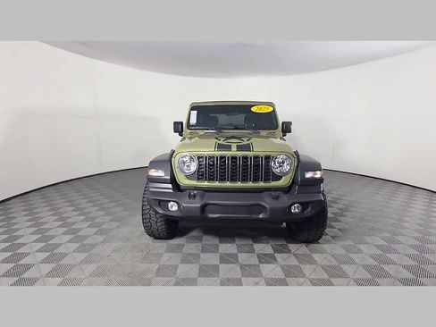 Used 2025 Jeep Wrangler Sport AWD/4WD image 52