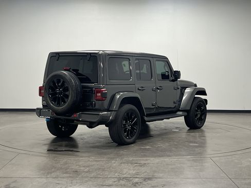 Used 2021 Jeep Wrangler Unlimited Sahara image 8