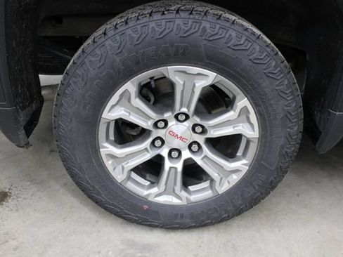 Used 2024 GMC Sierra 1500 SLT AWD/4WD image 50