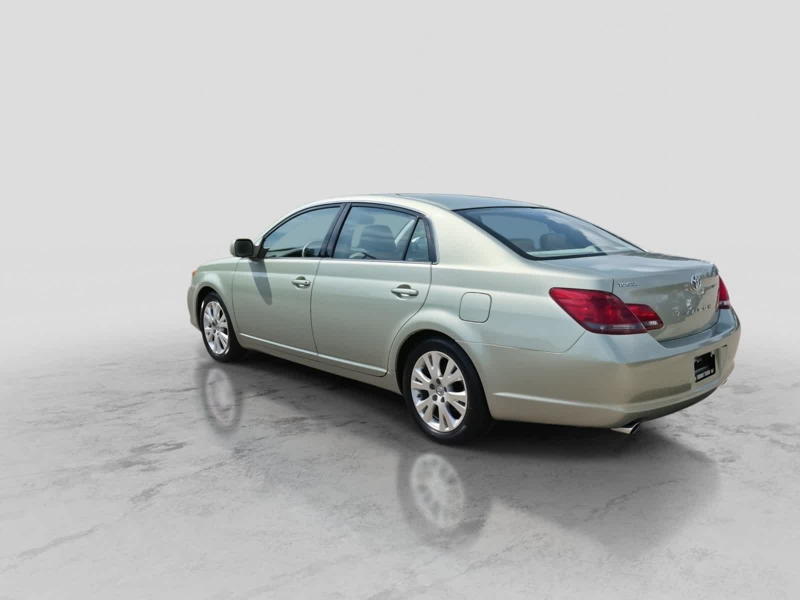 Used 2008 Toyota Avalon XLS FWD image 6