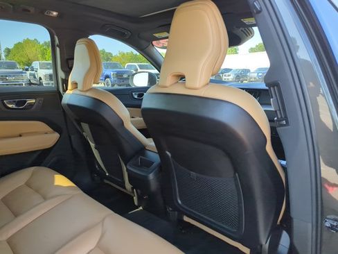 Used 2020 Volvo XC60 T5 Momentum w/ Protection Package AWD/4WD image 20