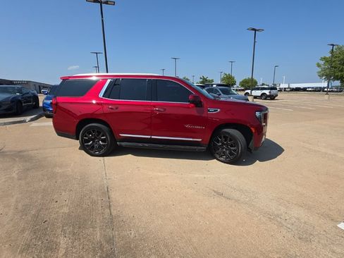 Used 2021 GMC Yukon SLT w/ SLT Luxury Package AWD/4WD image 2