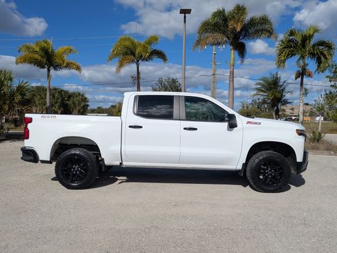 Used 2021 Chevrolet Silverado 1500 LT Trail Boss w/ Convenience Package II image 3