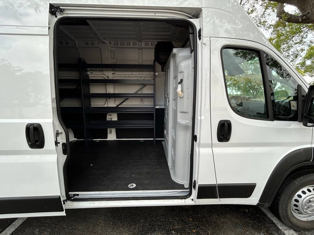 Used 2024 RAM ProMaster 3500 w/ Convenience Group FWD image 27