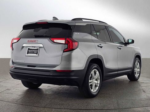 Used 2023 GMC Terrain SLE w/ Driver Convenience Package image 3