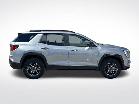 New 2026 GMC Terrain AT4 w/ Technology Package II AWD/4WD image 9
