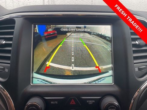 Used 2018 Jeep Grand Cherokee Altitude image 28