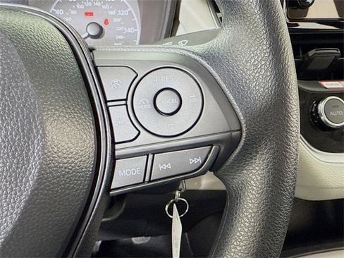 Certified 2025 Toyota Corolla LE image 14