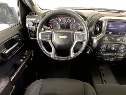 Used 2022 Chevrolet Silverado 1500 LT AWD/4WD image 7