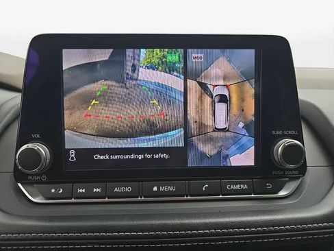 Used 2021 Nissan Rogue SV FWD image 22