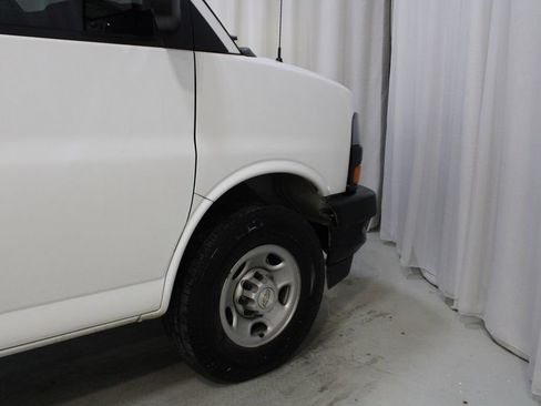Used 2022 Chevrolet Express 2500 w/ Driver Convenience Package RWD image 25