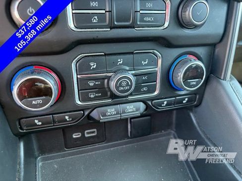 Used 2022 Chevrolet Tahoe Z71 w/ Luxury Package AWD/4WD image 21
