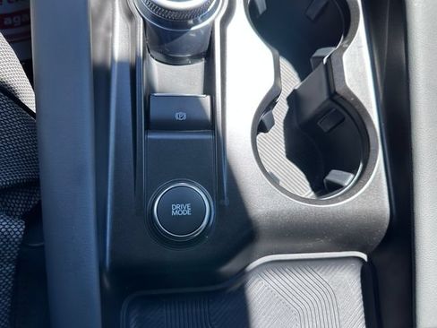 Certified 2026 Ford Explorer Active AWD/4WD image 19