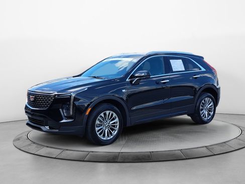 Certified 2025 Cadillac XT4 Premium Luxury image 3