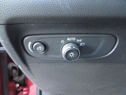 Certified 2022 Buick Envision Preferred w/ Sport Touring Package FWD image 23