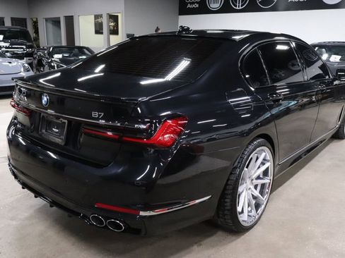 Used 2022 BMW ALPINA B7 xDrive image 5