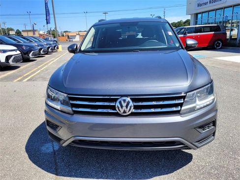 Used 2021 Volkswagen Tiguan S image 2