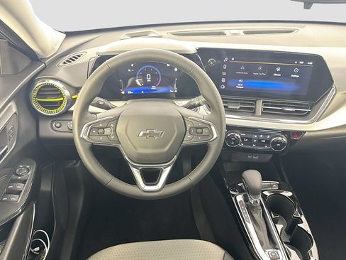 New 2026 Chevrolet Trax LT w/ Midnight Edition FWD image 22
