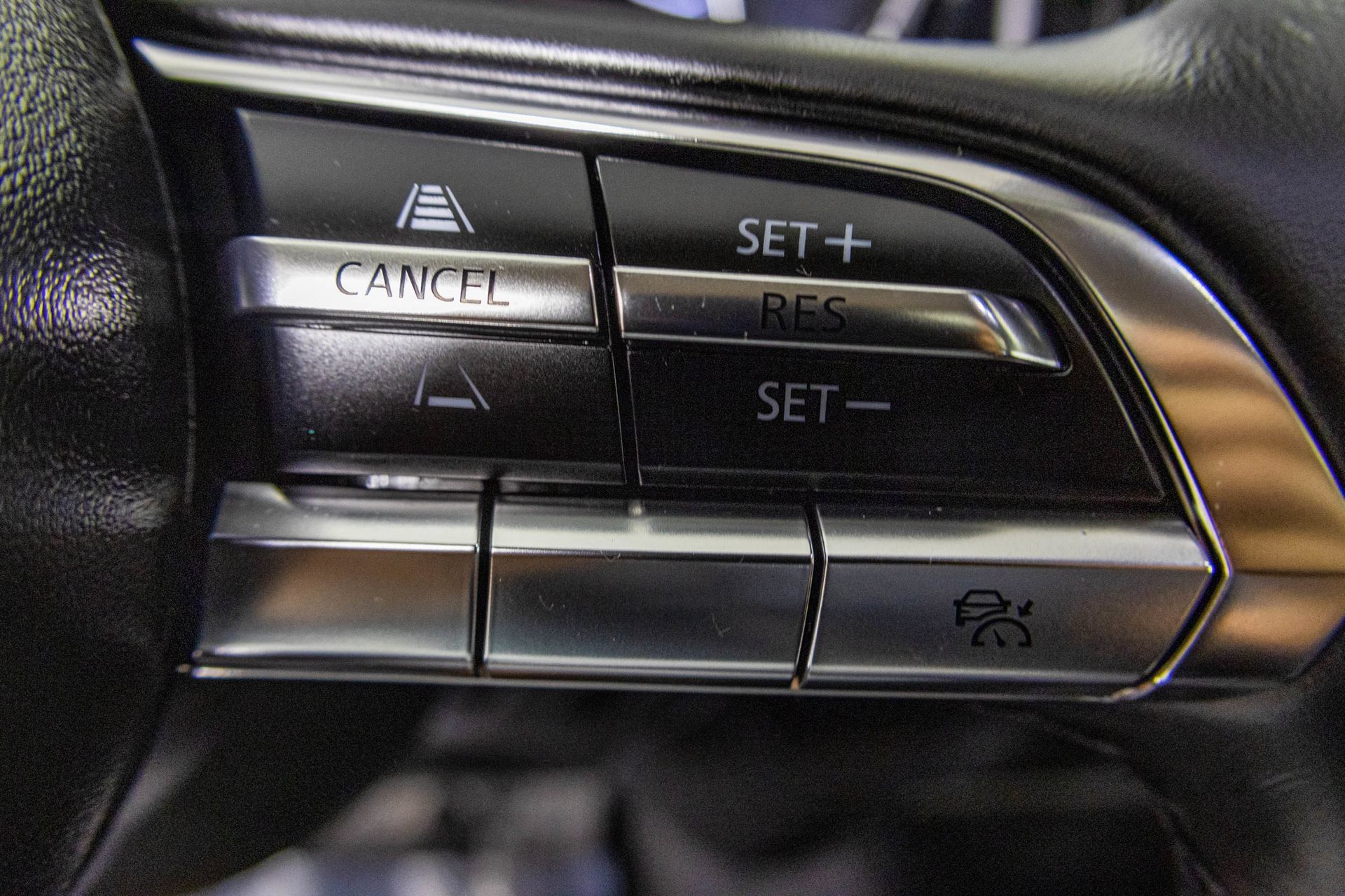 Used 2026 MAZDA CX-50 AWD 2.5 Hybrid w/ Premium Pkg image 31