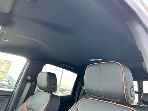 New 2026 GMC Canyon AT4 w/ AT4 Premium Package image 29