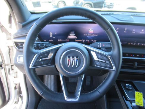 Used 2025 Buick Enclave Sport Touring image 17