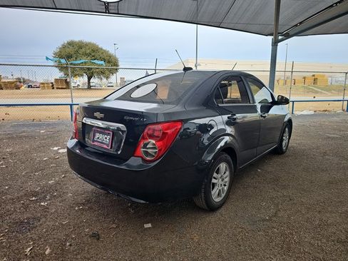 Used 2015 Chevrolet Sonic LT image 5