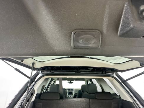 Used 2014 GMC Acadia SLE FWD image 30