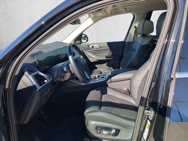 Used 2026 BMW X7 xDrive40i AWD/4WD image 17
