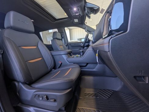 New 2026 GMC Sierra 1500 AT4 w/ Technology Package image 15