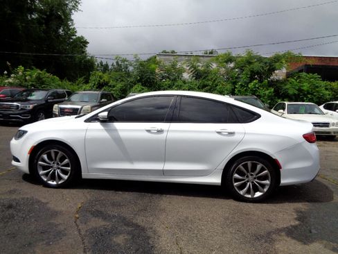 Used 2015 Chrysler 200 S image 8