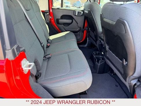 Used 2024 Jeep Wrangler Unlimited Rubicon AWD/4WD image 14