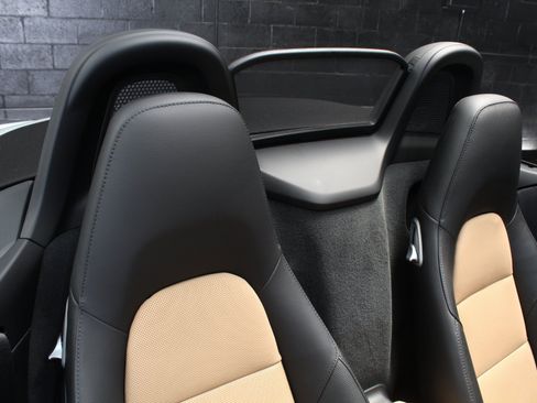 Used 2021 Porsche 718 Boxster w/ Premium Package RWD image 63